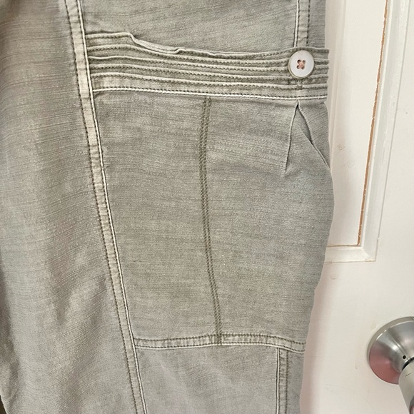 Anthropologie Angela Cropped Cargo Pants Size 27 Moss Cotton and Tencel Utility - Picture 8 of 14